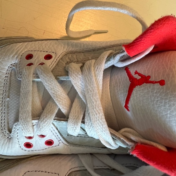Girls AIR JORDAN 3 Retro GS 441140-101 WHITE/CRIMSON-NTRL GRY-WLF GRY Size 7Y - Picture 9 of 11